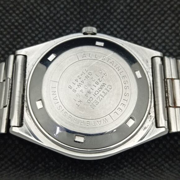 Vintage 1985 Citizen Automatic Womans Silver Watch W/daydate & Gold accents - Picture 8 of 8